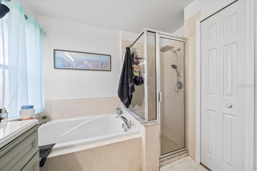 Active With Contract: $354,999 (4 beds, 3 baths, 2015 Square Feet)