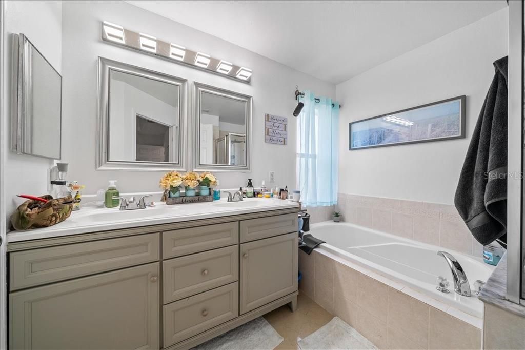 Active With Contract: $354,999 (4 beds, 3 baths, 2015 Square Feet)