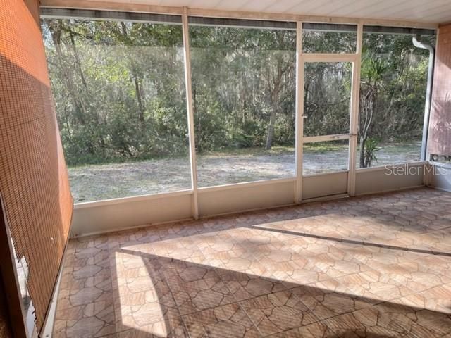 For Rent: $1,700 (3 beds, 2 baths, 1460 Square Feet)