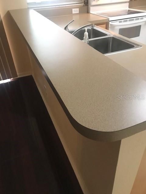 For Rent: $1,700 (3 beds, 2 baths, 1460 Square Feet)