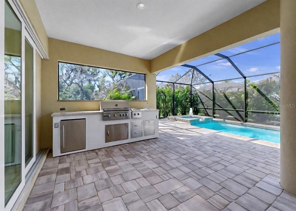 En Venta: $950,000 (4 camas, 3 baños, 3157 Pies cuadrados)