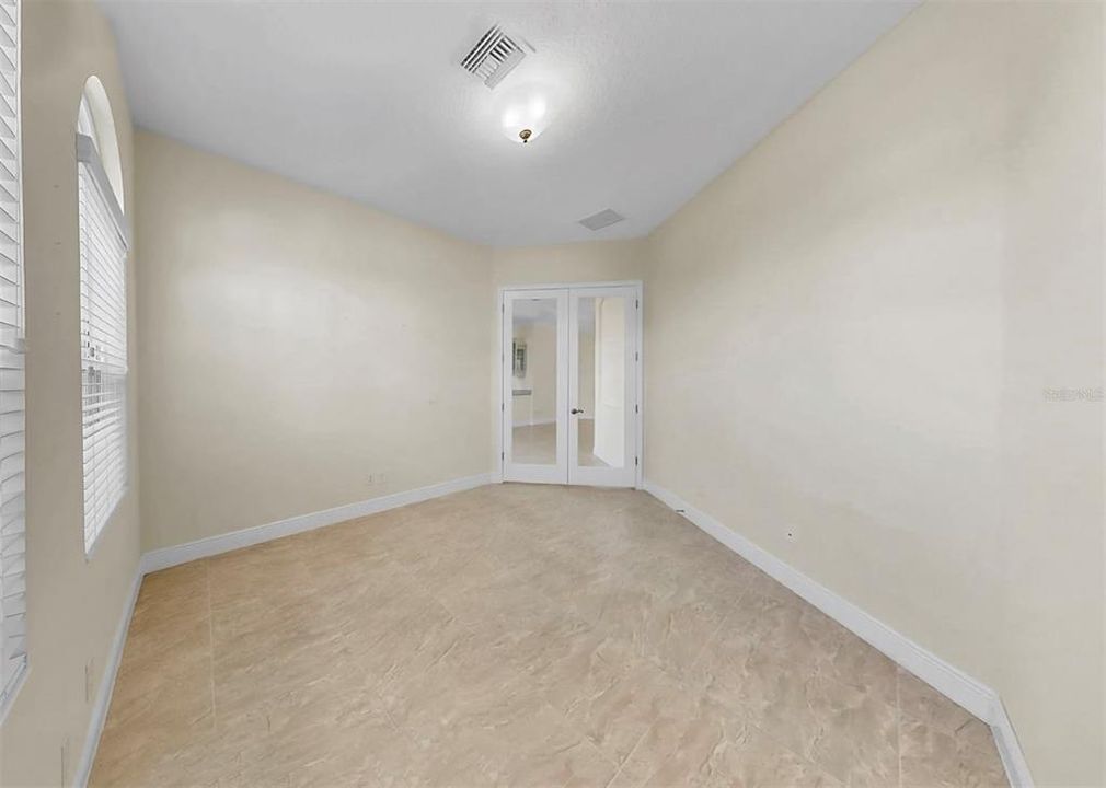 En Venta: $950,000 (4 camas, 3 baños, 3157 Pies cuadrados)