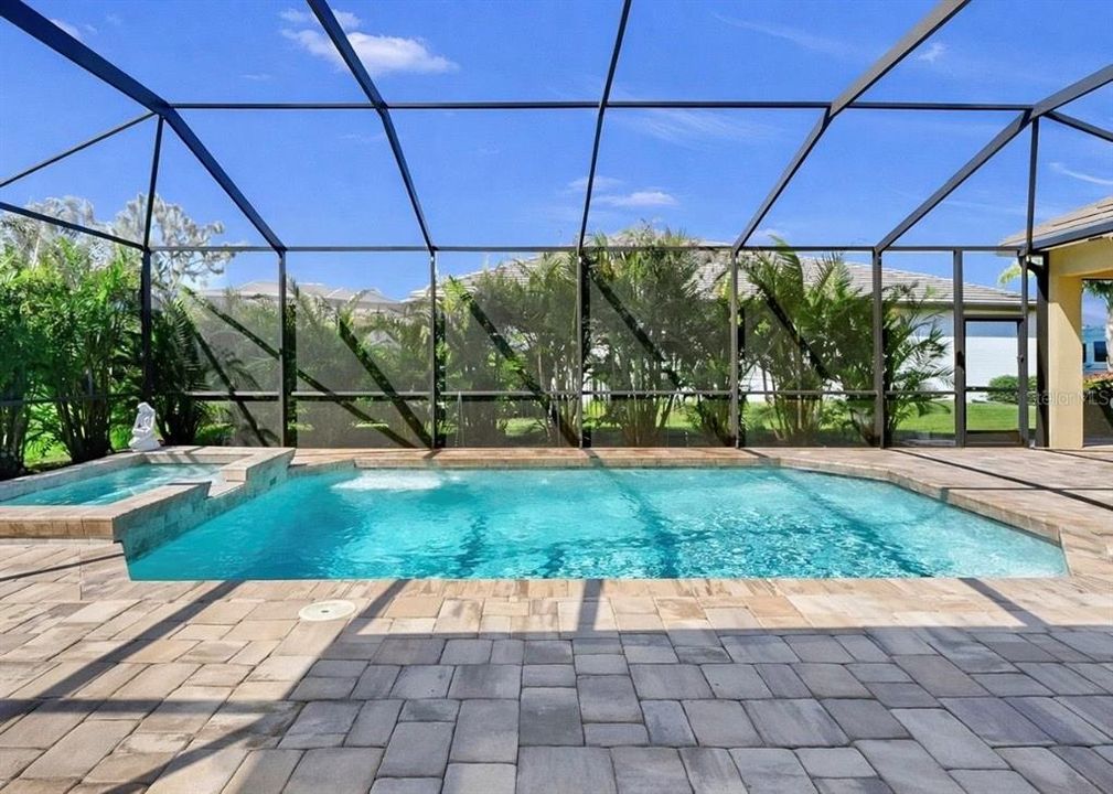 En Venta: $950,000 (4 camas, 3 baños, 3157 Pies cuadrados)
