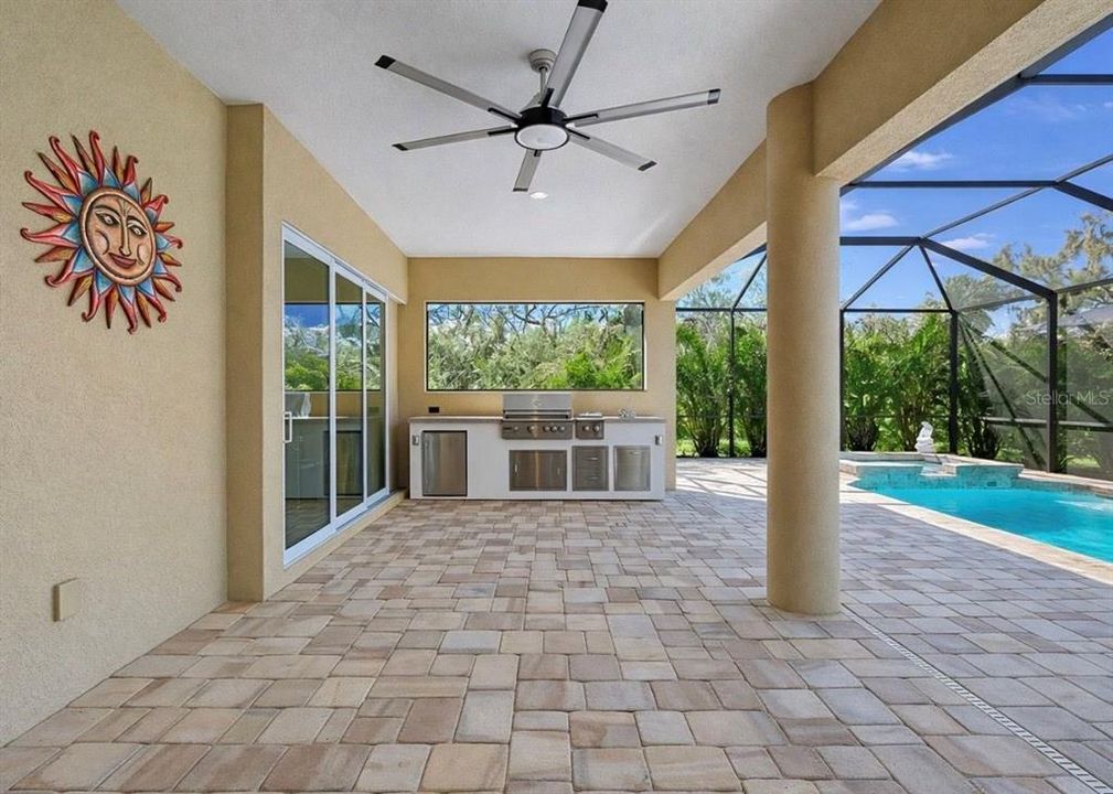 En Venta: $950,000 (4 camas, 3 baños, 3157 Pies cuadrados)