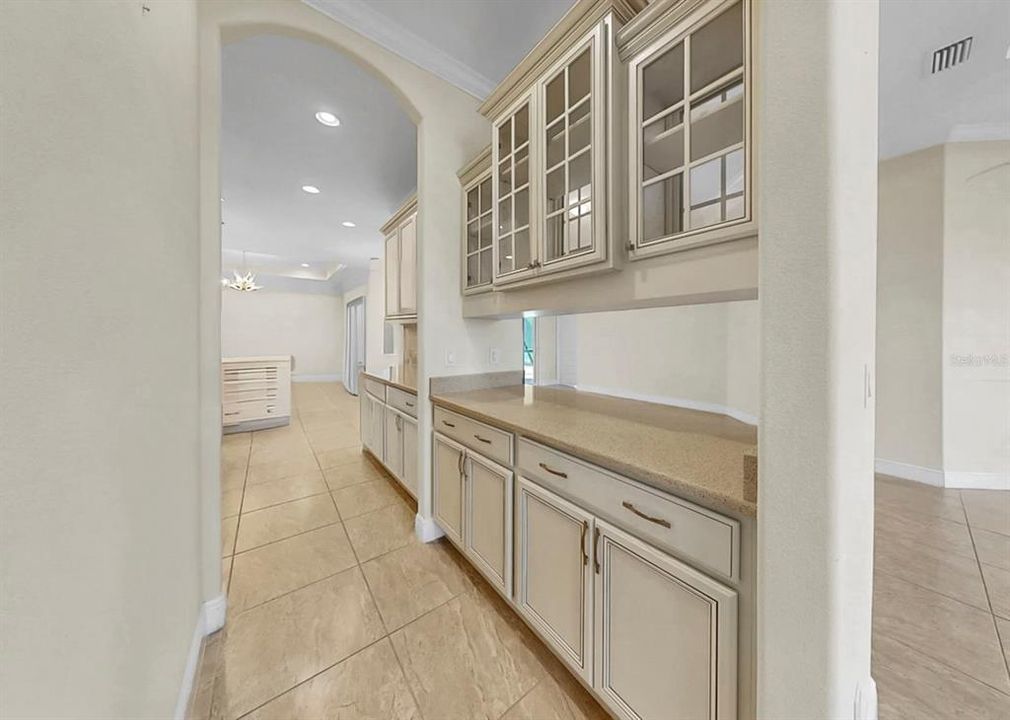 En Venta: $950,000 (4 camas, 3 baños, 3157 Pies cuadrados)