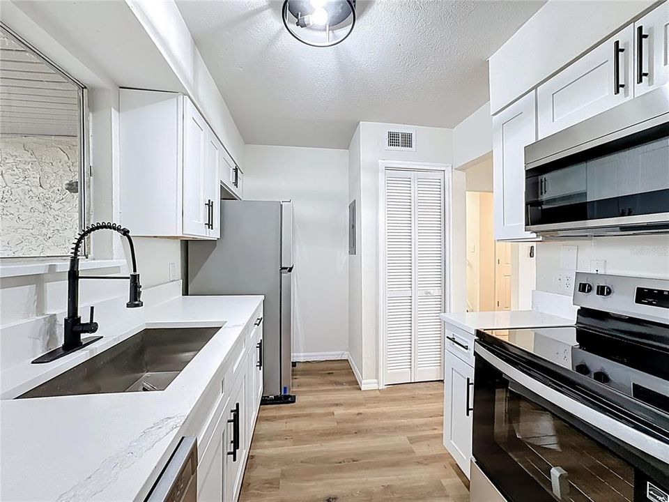 Activo con contrato: $179,000 (3 camas, 2 baños, 1520 Pies cuadrados)