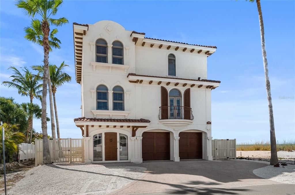 En Venta: $5,950,000 (4 camas, 5 baños, 3469 Pies cuadrados)
