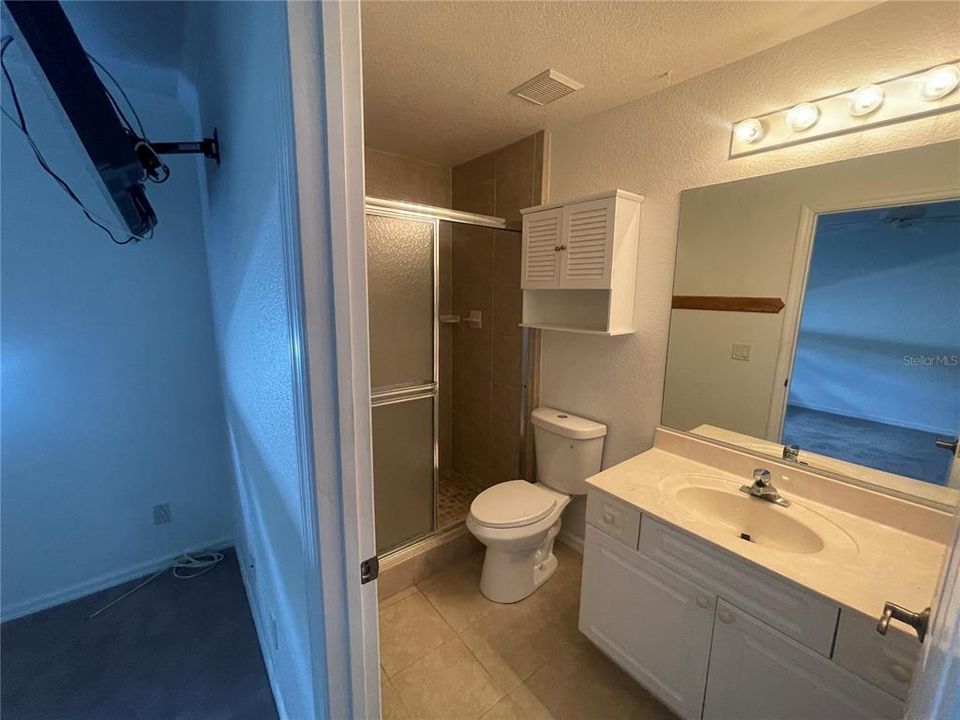 Activo con contrato: $389,000 (3 camas, 2 baños, 1688 Pies cuadrados)