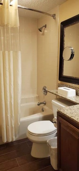 For Sale: $120,000 (1 beds, 1 baths, 370 Square Feet)