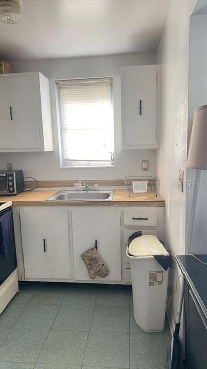 For Sale: $125,000 (2 beds, 1 baths, 782 Square Feet)
