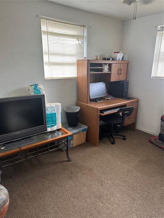 For Sale: $125,000 (2 beds, 1 baths, 782 Square Feet)
