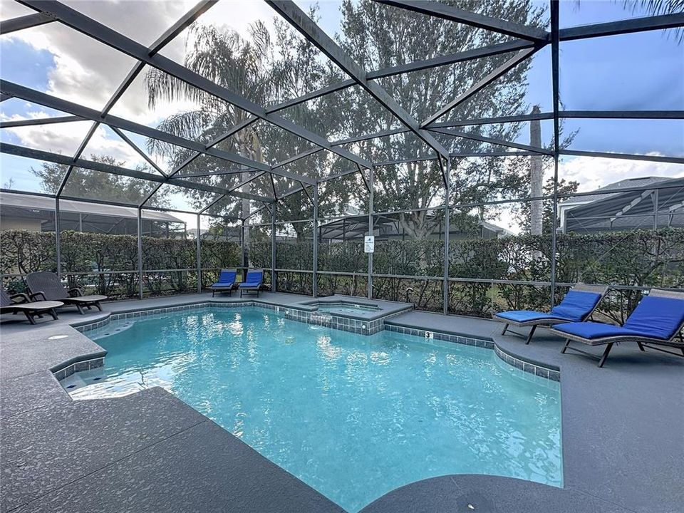En Venta: $549,999 (6 camas, 4 baños, 2743 Pies cuadrados)