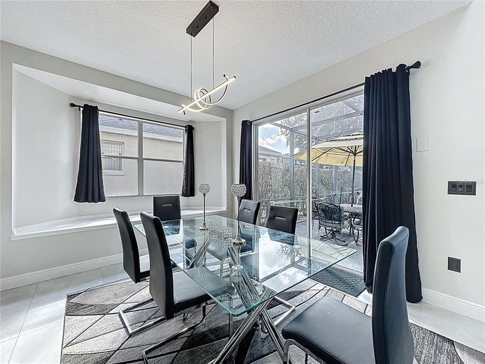 En Venta: $549,999 (6 camas, 4 baños, 2743 Pies cuadrados)
