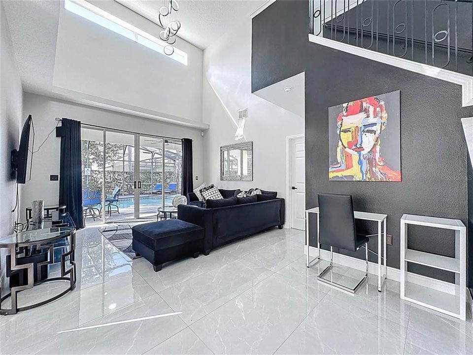 En Venta: $549,999 (6 camas, 4 baños, 2743 Pies cuadrados)