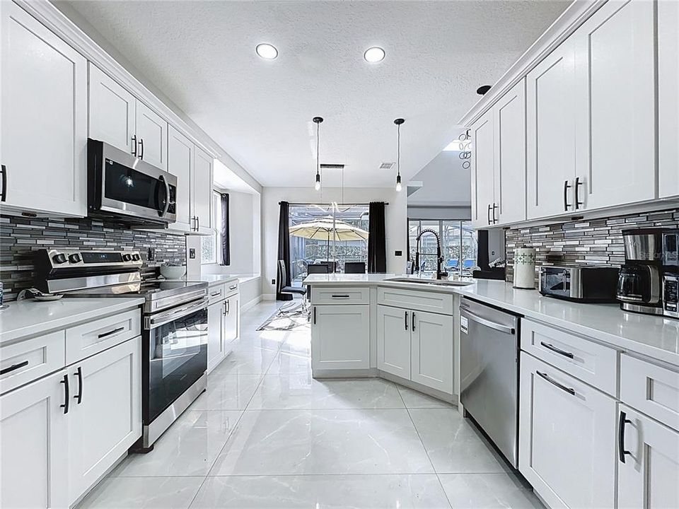 En Venta: $549,999 (6 camas, 4 baños, 2743 Pies cuadrados)