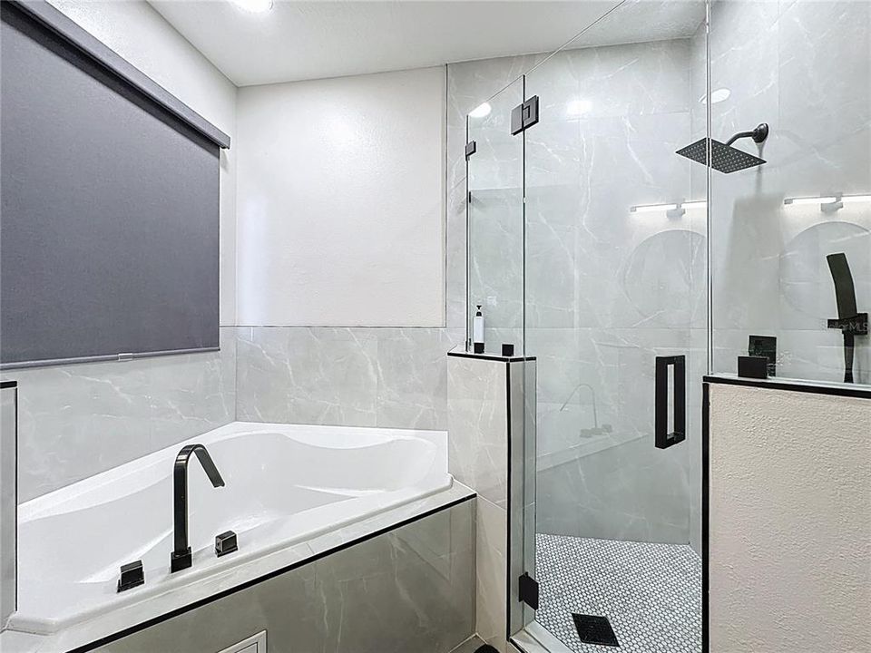 En Venta: $549,999 (6 camas, 4 baños, 2743 Pies cuadrados)