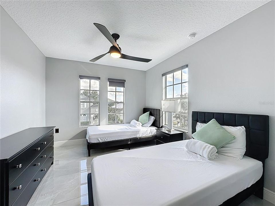 En Venta: $549,999 (6 camas, 4 baños, 2743 Pies cuadrados)