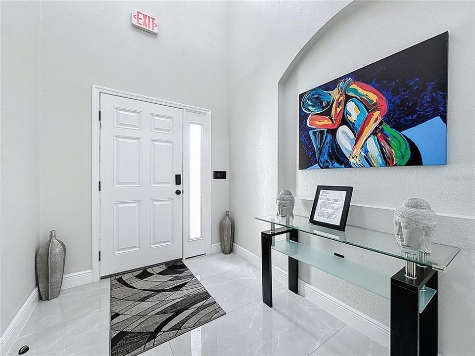 En Venta: $549,999 (6 camas, 4 baños, 2743 Pies cuadrados)