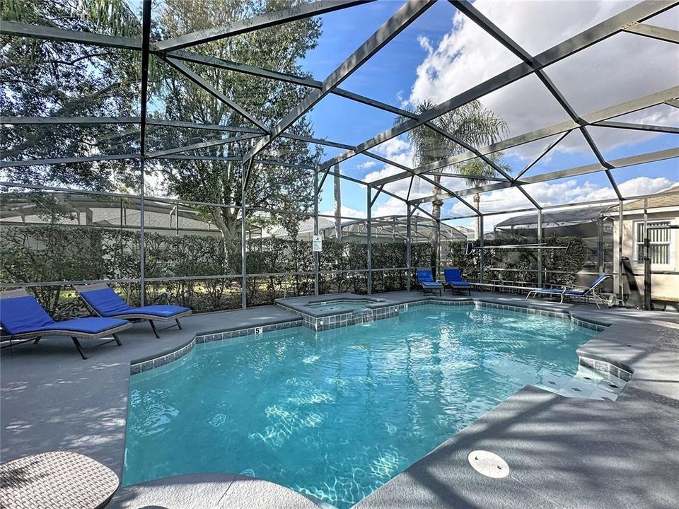 En Venta: $549,999 (6 camas, 4 baños, 2743 Pies cuadrados)