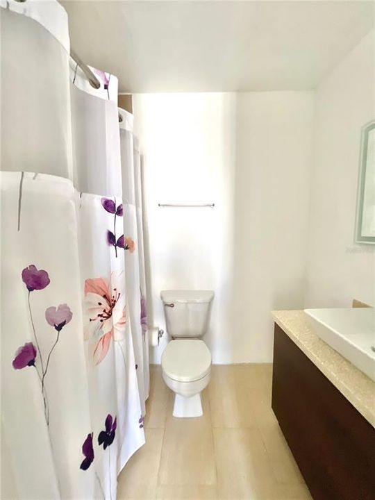 出租: $2,500 (3 贝兹, 2 浴室, 1207 平方英尺)