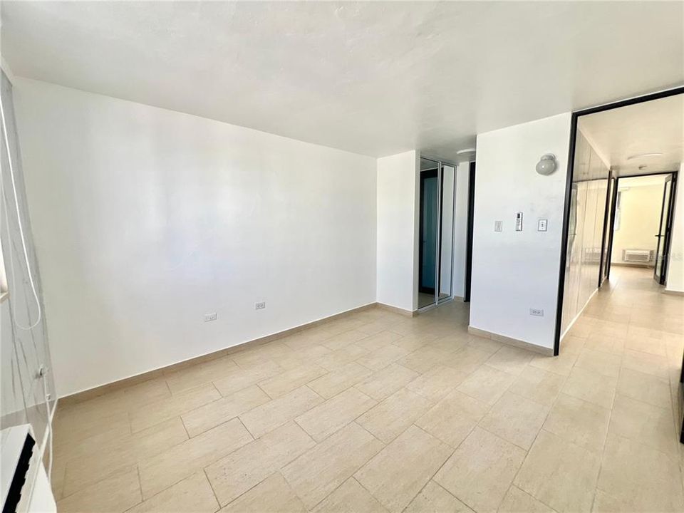 出租: $2,500 (3 贝兹, 2 浴室, 1207 平方英尺)