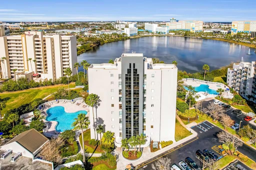 For Sale: $260,000 (2 beds, 2 baths, 583 Square Feet)