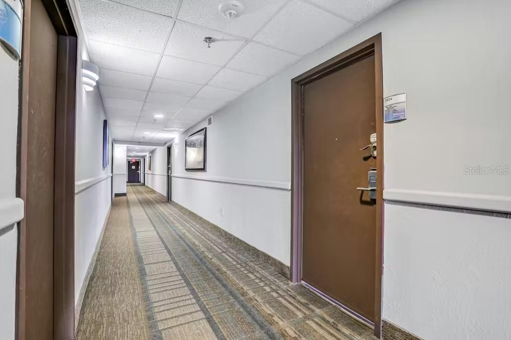 For Sale: $260,000 (2 beds, 2 baths, 583 Square Feet)
