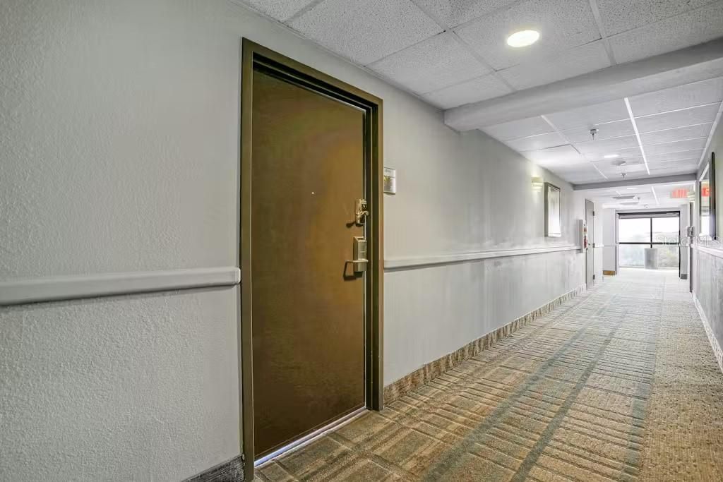 For Sale: $260,000 (2 beds, 2 baths, 583 Square Feet)