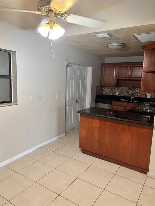 For Sale: $410,000 (3 beds, 2 baths, 1176 Square Feet)