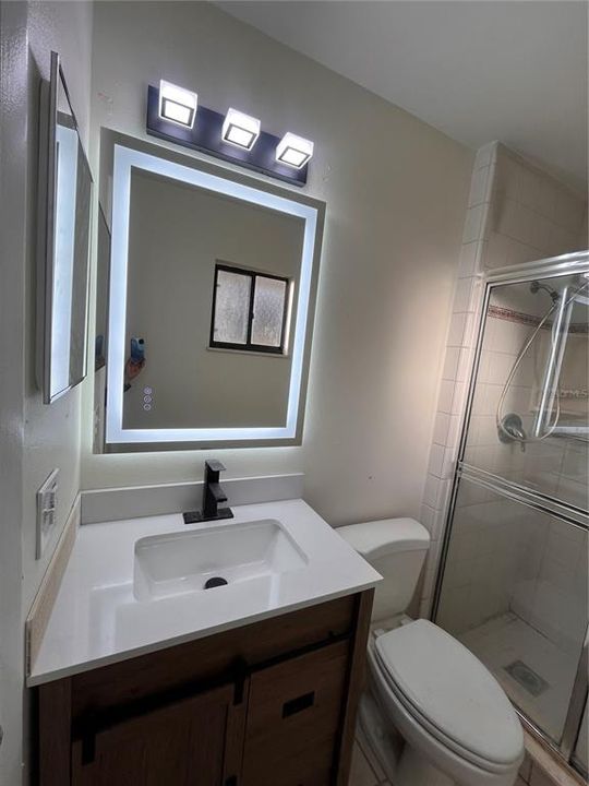 Active With Contract: $224,900 (3 beds, 2 baths, 1032 Square Feet)