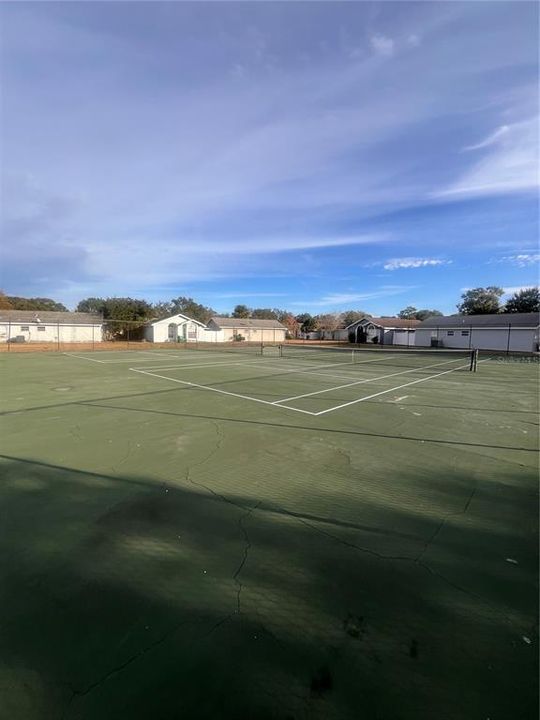 Active With Contract: $224,900 (3 beds, 2 baths, 1032 Square Feet)