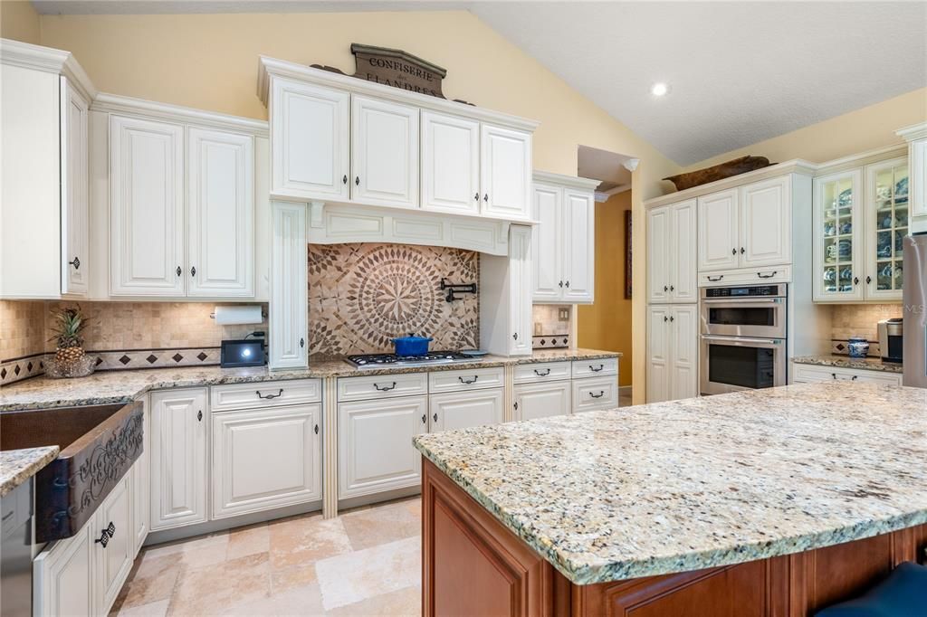 Activo con contrato: $1,299,000 (3 camas, 3 baños, 3123 Pies cuadrados)