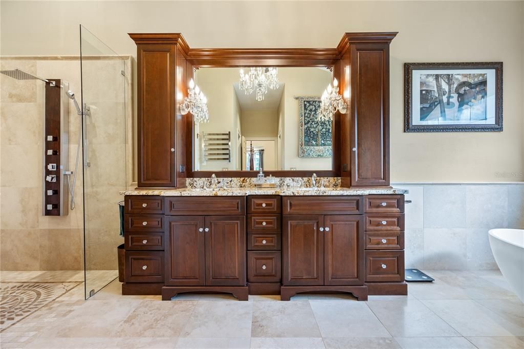 Activo con contrato: $1,299,000 (3 camas, 3 baños, 3123 Pies cuadrados)