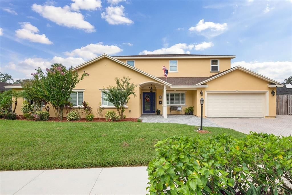Vendido Recientemente: $1,225,000 (5 camas, 5 baños, 4282 Pies cuadrados)