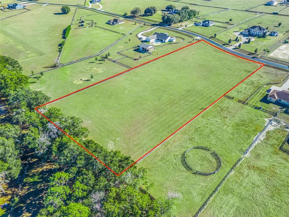 合同活跃: $429,000 (4.01 acres)