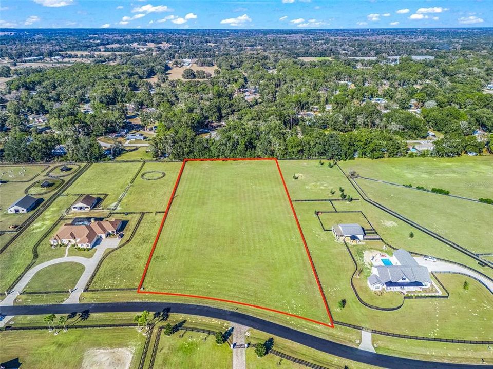 合同活跃: $429,000 (4.01 acres)