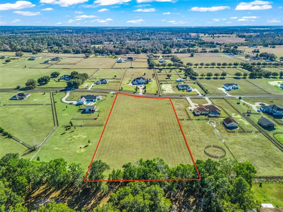 合同活跃: $429,000 (4.01 acres)
