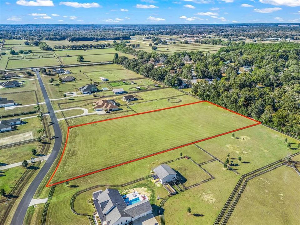 合同活跃: $429,000 (4.01 acres)