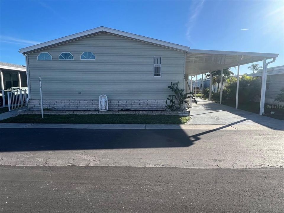 Active With Contract: $130,000 (3 beds, 2 baths, 1484 Square Feet)