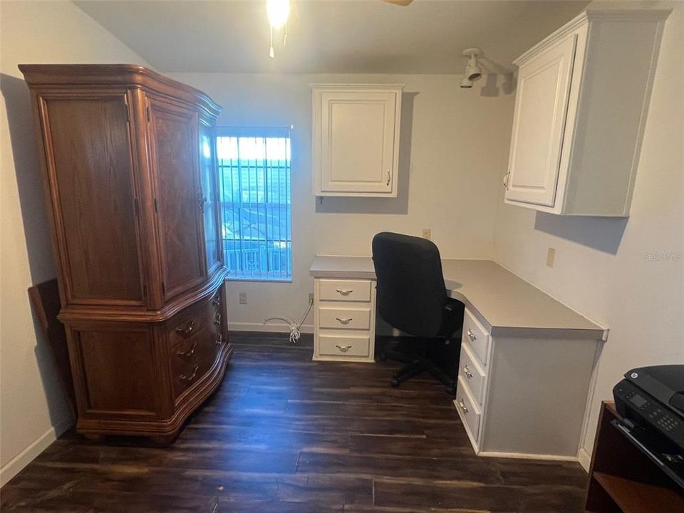 Active With Contract: $130,000 (3 beds, 2 baths, 1484 Square Feet)