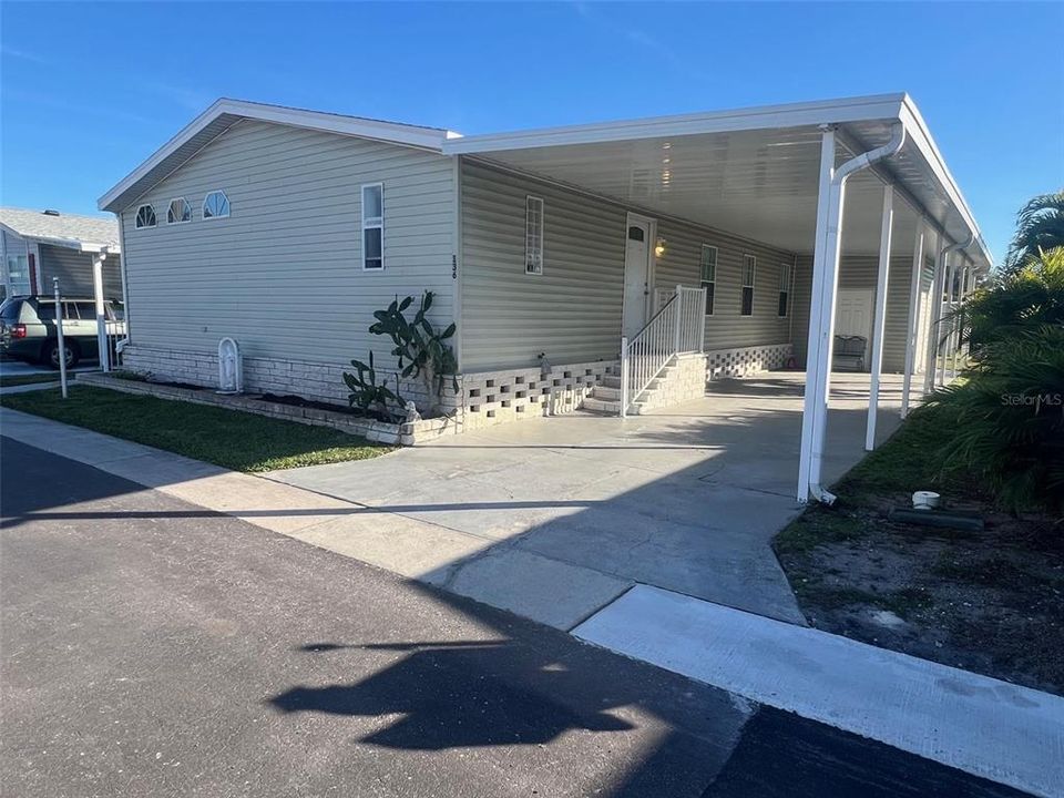 Active With Contract: $130,000 (3 beds, 2 baths, 1484 Square Feet)