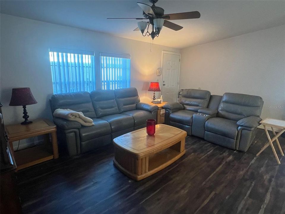 Active With Contract: $130,000 (3 beds, 2 baths, 1484 Square Feet)