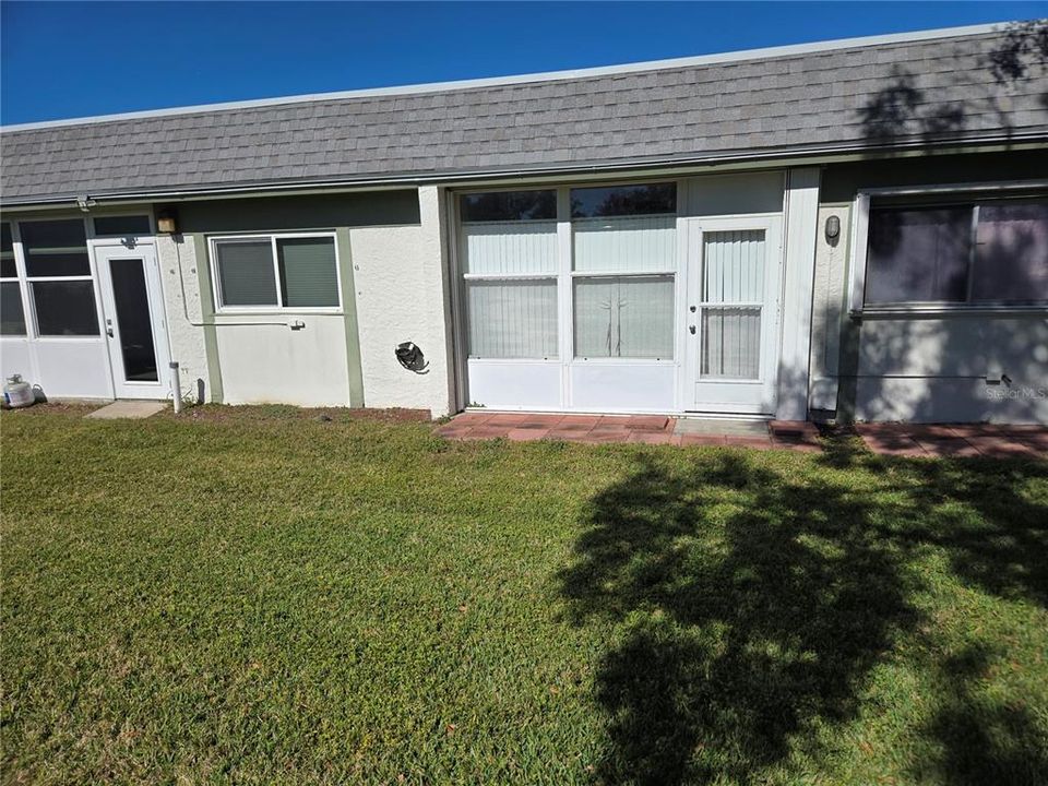Activo con contrato: $119,900 (2 camas, 2 baños, 865 Pies cuadrados)