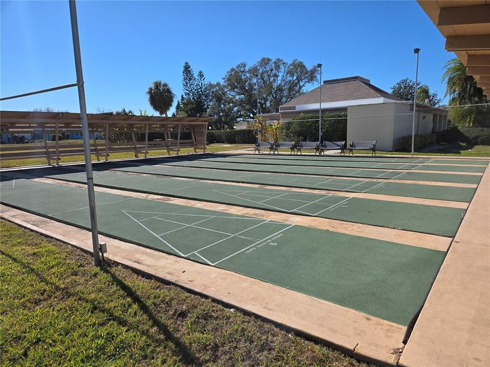 Activo con contrato: $119,900 (2 camas, 2 baños, 865 Pies cuadrados)