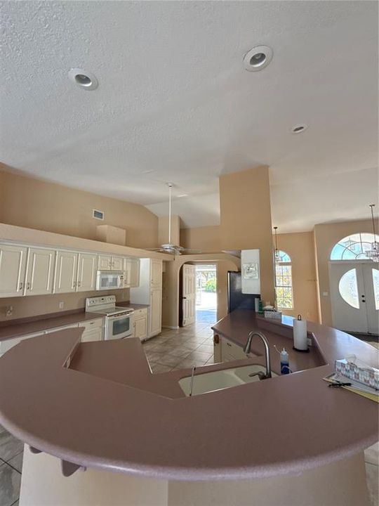 Active With Contract: $499,609 (3 beds, 3 baths, 2330 Square Feet)