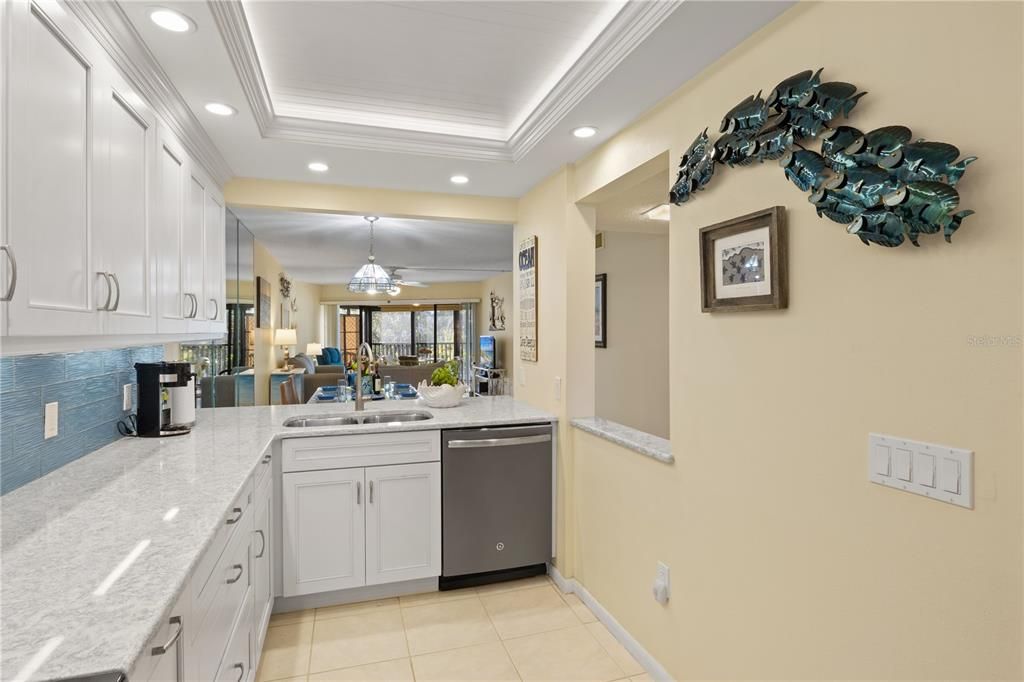 For Sale: $799,000 (2 beds, 2 baths, 1236 Square Feet)