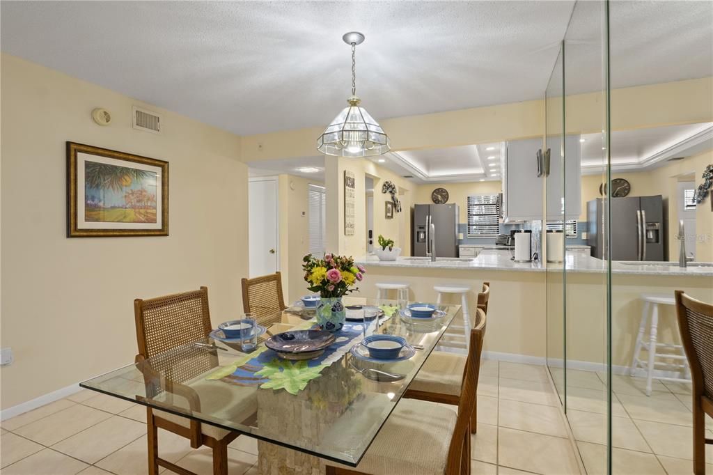 For Sale: $799,000 (2 beds, 2 baths, 1236 Square Feet)