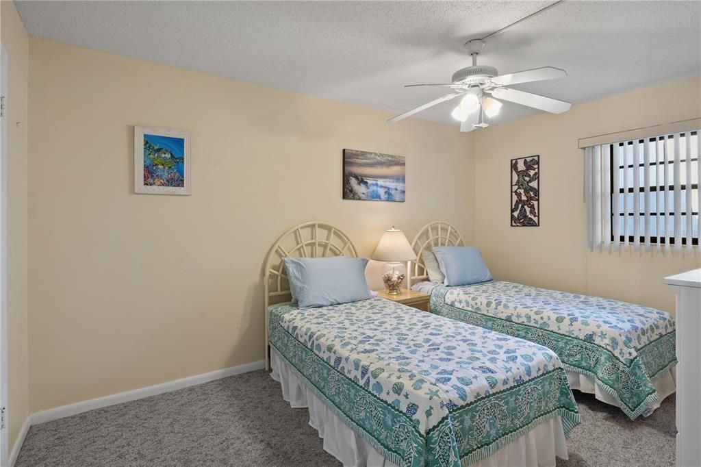 For Sale: $799,000 (2 beds, 2 baths, 1236 Square Feet)