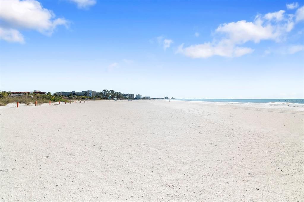 Под контрактом: $1,149,999 (2 спален, 2 ванн, 1515 Квадратных фут)