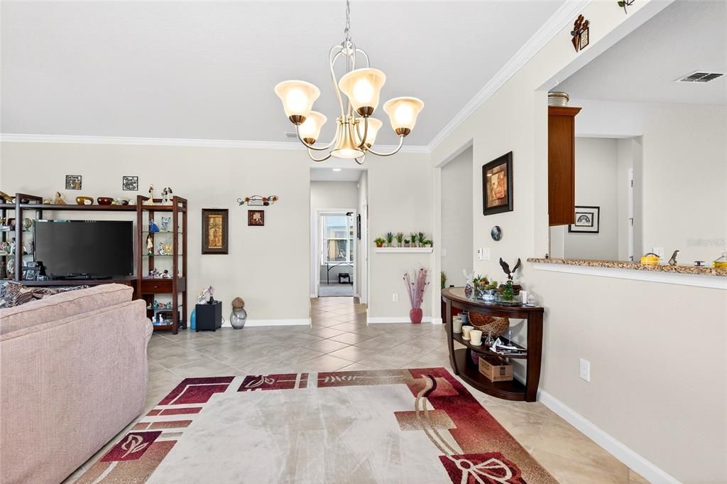 For Sale: $450,000 (3 beds, 3 baths, 2536 Square Feet)